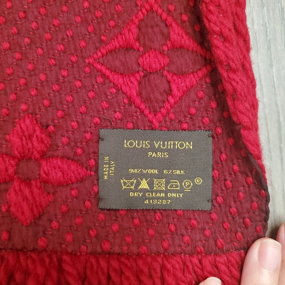 *SOLD* LOUIS VUITTON logmania scarf - Picture 3 of 13